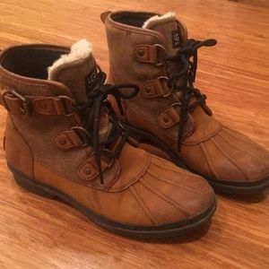 UGG Waterproof Women’s Boots 6.5